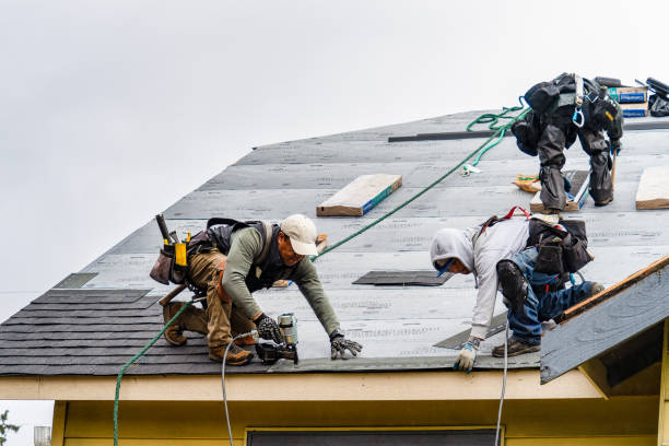 Professional Roofing technician working in Castaic, CA